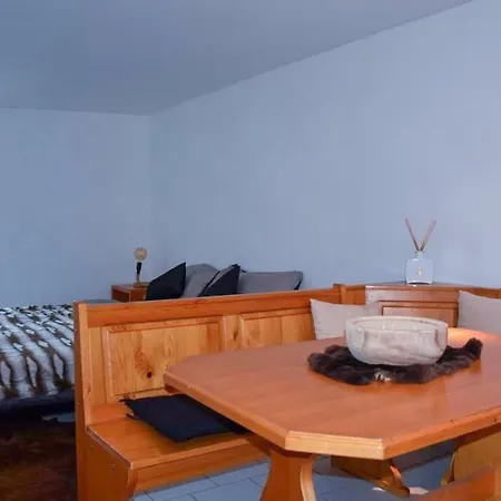 Apartment Private With Parking Spot In The Center *